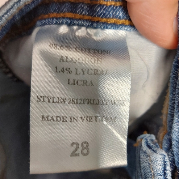 Eunina Lexi low rise raw edge short - Picture 5 of 6